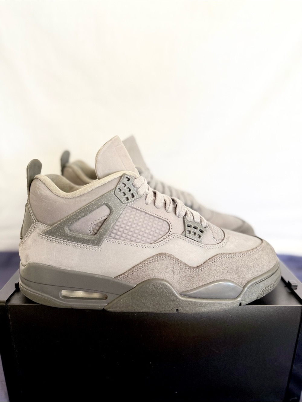 AUTHENTIC Jordan 4 Retro Paris Olympic Wet Cement size 9 FQ7928-001 PRE-OWNED